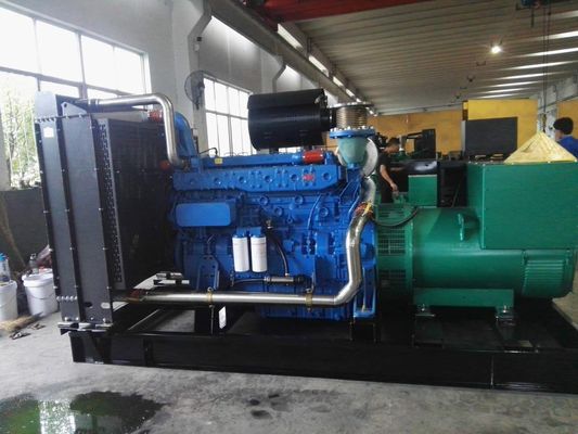 Fornecimento de energia de reserva 500KW Guangxi Yuchai gerador diesel conjunto para motor de cobre puro