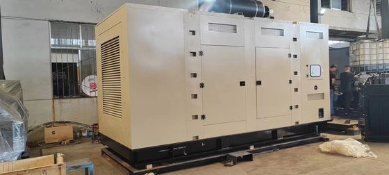 Injeção de direção 1000KVA Guangxi Yuchai alto-falante silencioso gerador a diesel definido para freqüência 50/60HZ