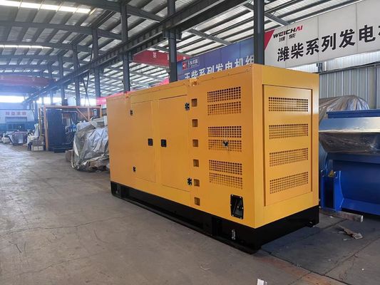 Sistema de refrigeração por água 300KW Yuchai gerador a diesel conjunto para silêncio caixa de energia de reserva
